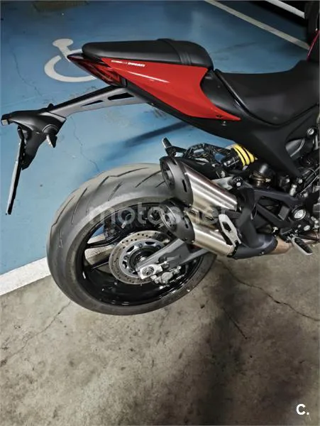 Ducati Monster - Vista 4