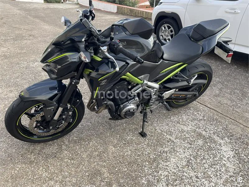 Kawasaki Z900 - Vista 3