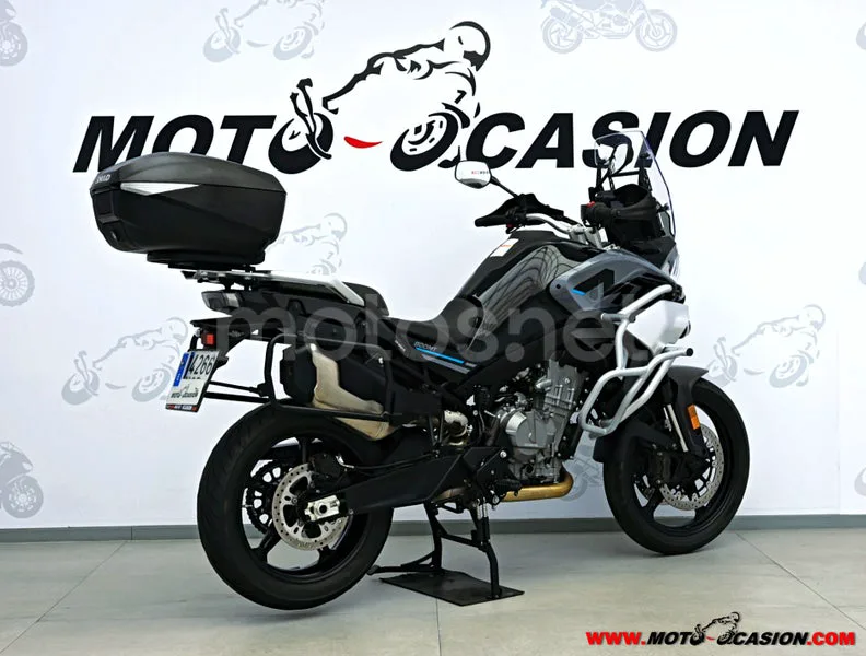 CFMOTO 800MT - Vista 3