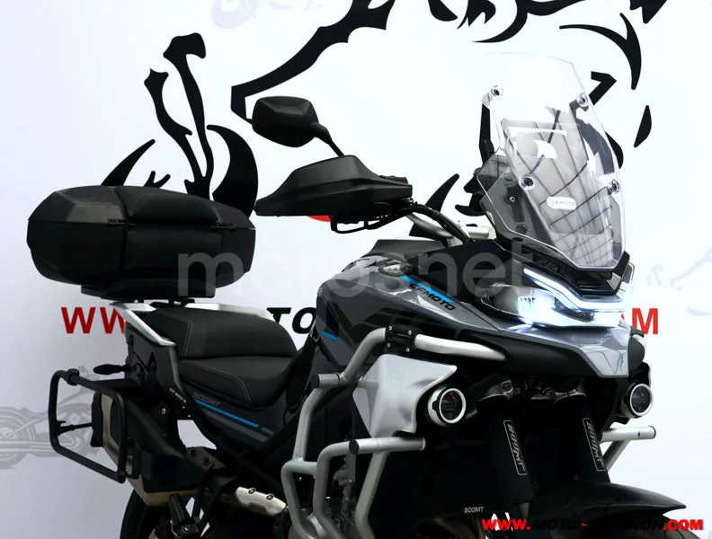 CFMOTO 800MT - Vista 4