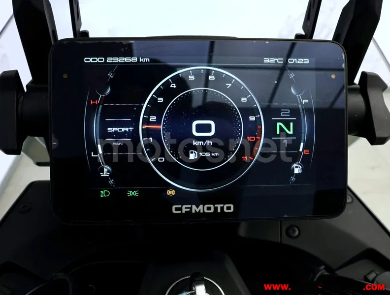 CFMOTO 800MT - Vista 6
