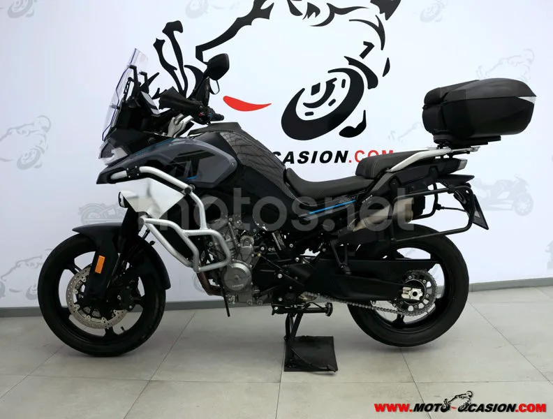 CFMOTO 800MT - Vista 7