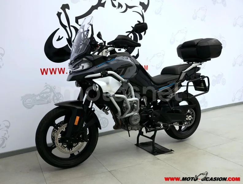 CFMOTO 800MT - Vista 8