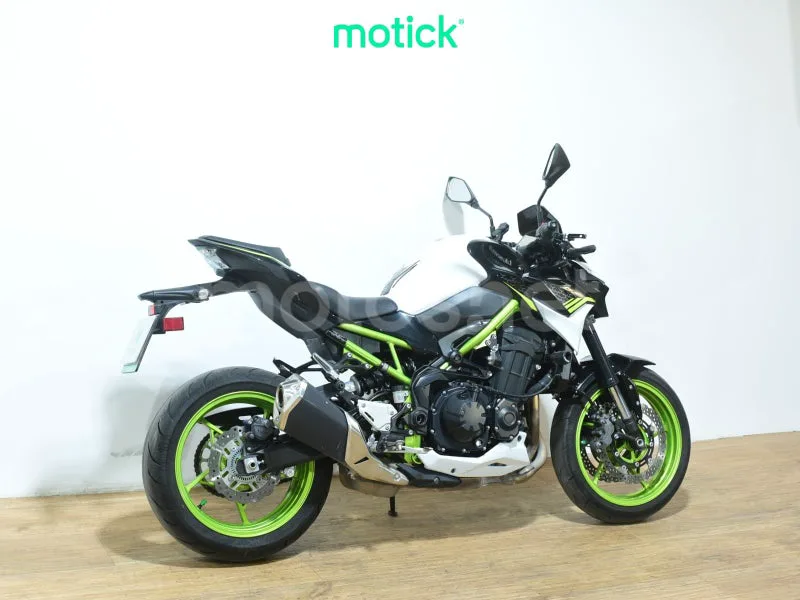 Kawasaki Z900 - Vista 10