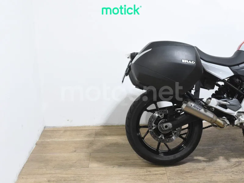 BMW F 900 R - Vista 3