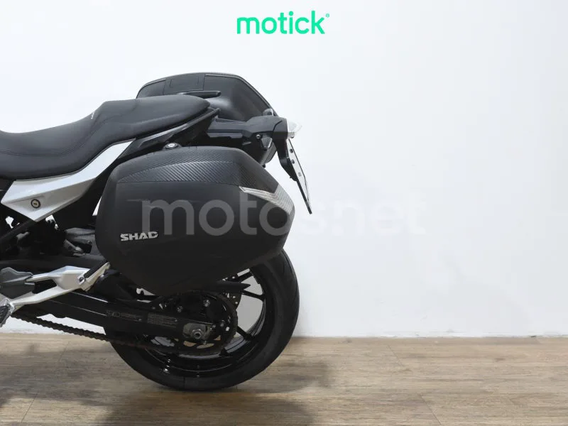 BMW F 900 R - Vista 9