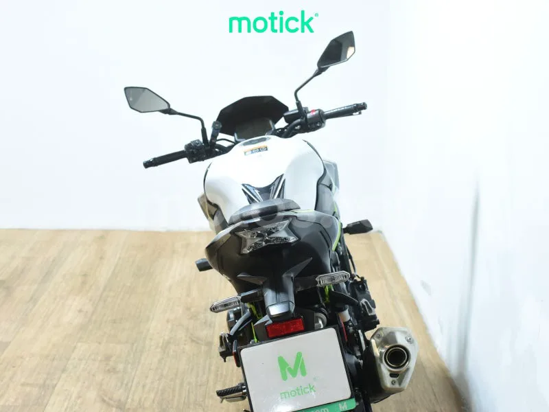 Kawasaki Z900 - Vista 6