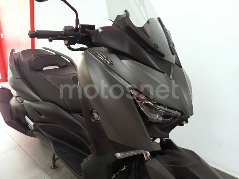 Yamaha XMAX 400 - Vista 11
