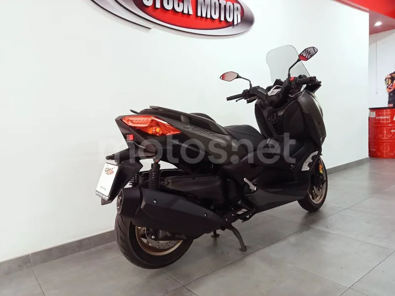 Yamaha XMAX 400 - Vista 8