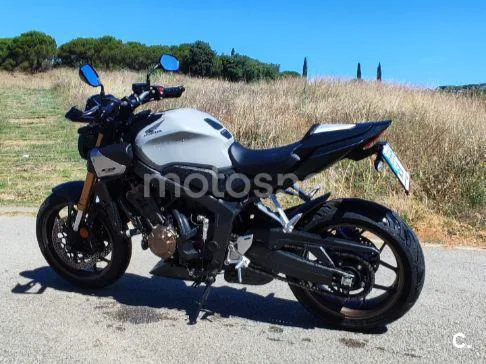 Honda CB650R - Vista 4