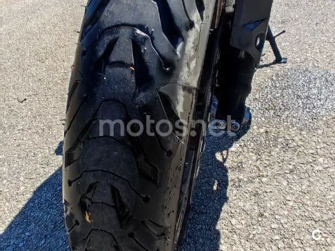 Honda CB650R - Vista 7
