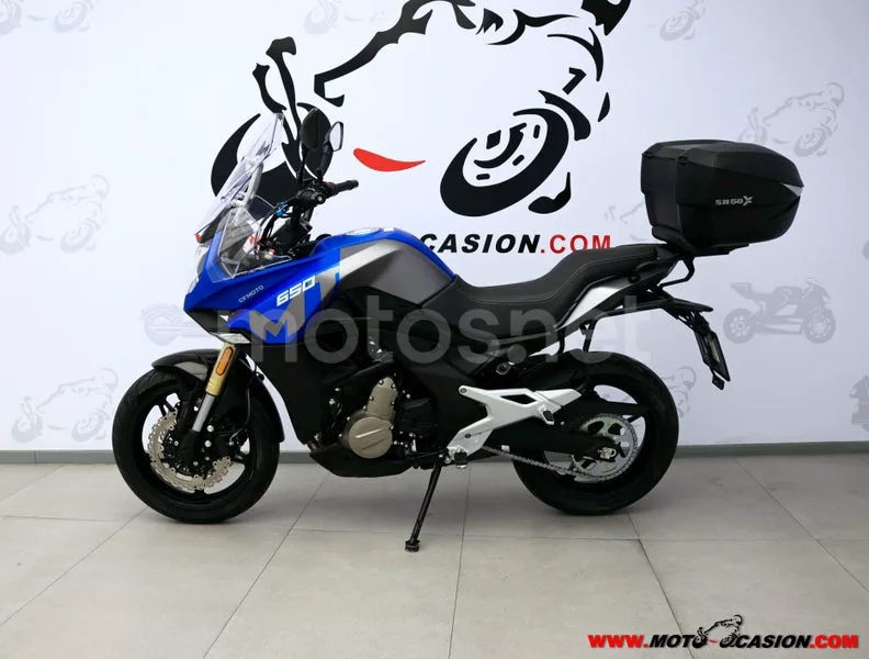 CFMOTO 650MT - Vista 7