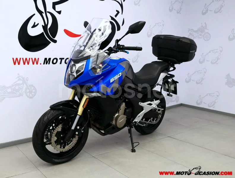 CFMOTO 650MT - Vista 8