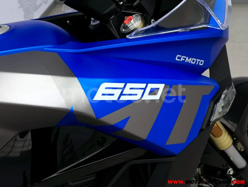 CFMOTO 650MT - Vista 9