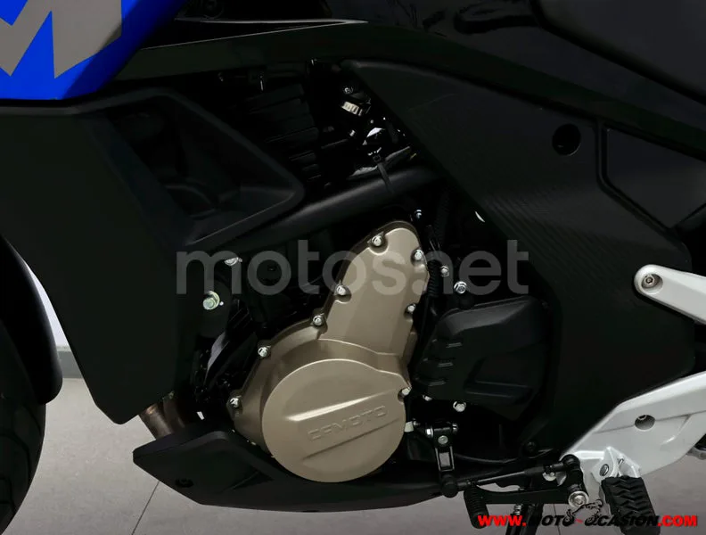 CFMOTO 650MT - Vista 10