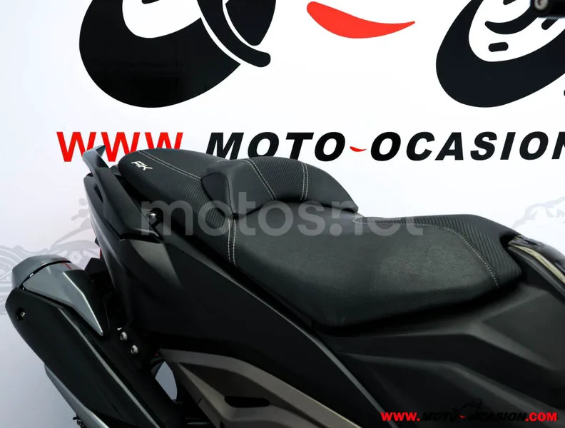 Kymco AK 550 - Vista 11