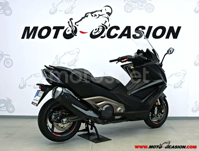 Kymco AK 550 - Vista 3