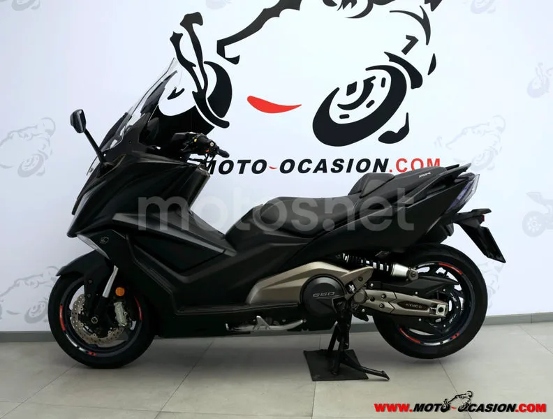 Kymco AK 550 - Vista 7