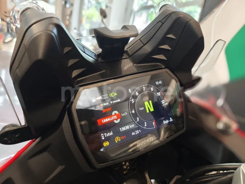 Ducati Multistrada V2 - Vista 3