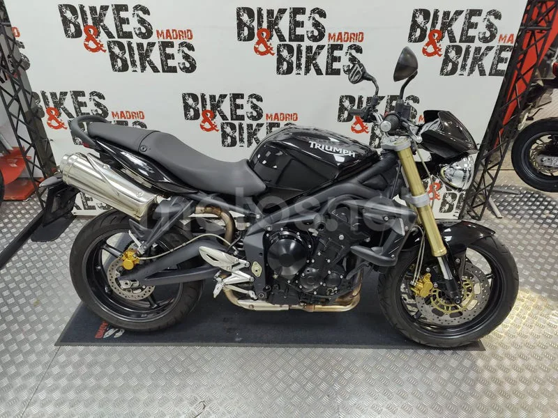 Triumph Street Triple 675 4290 € 2015 Madrid - 1