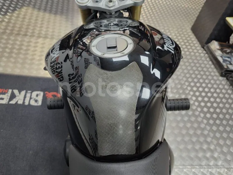 Triumph Street Triple 675 4290 € 2015 Madrid - 2