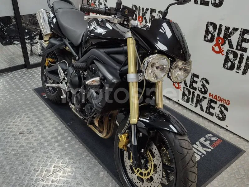 Triumph Street Triple 675 - Vista 13