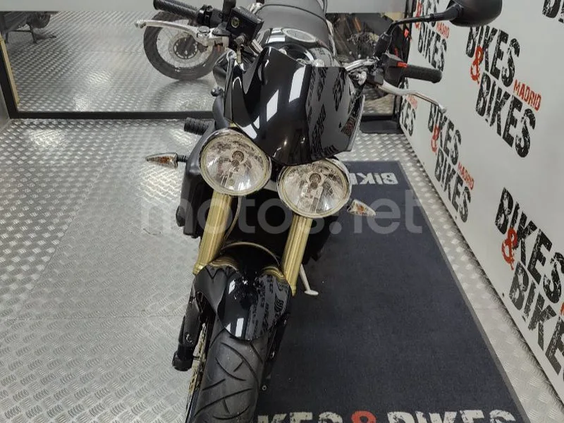 Triumph Street Triple 675 - Vista 14