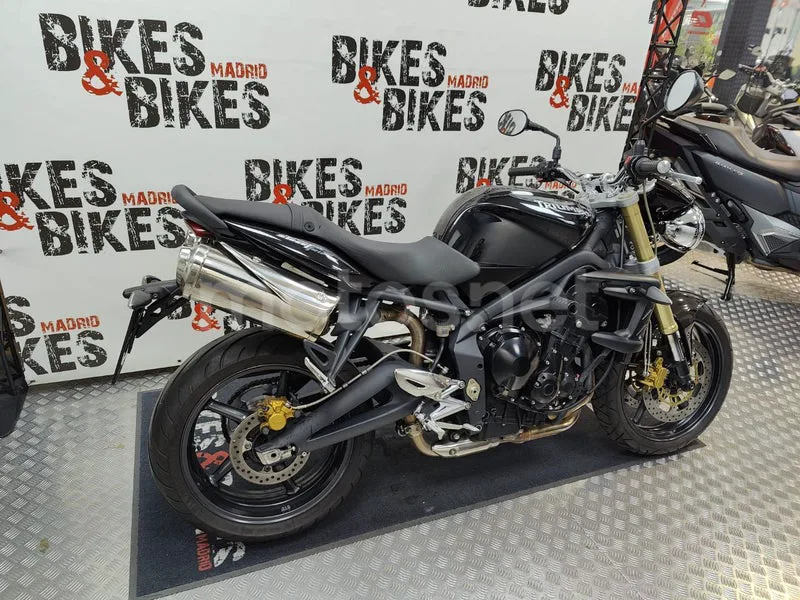 Triumph Street Triple 675 - Vista 8