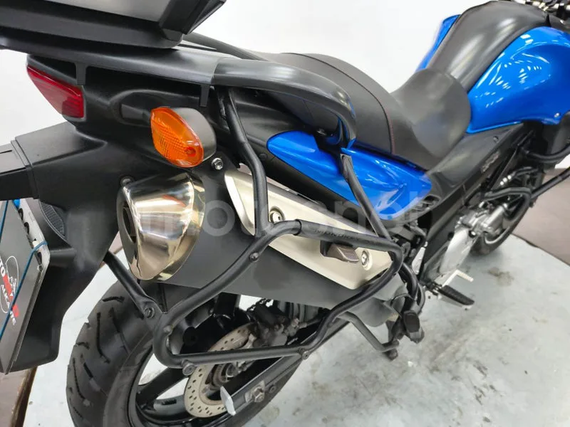 Suzuki V-Strom 650 - Vista 13