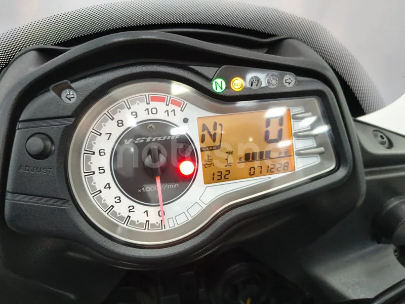Suzuki V-Strom 650 - Vista 14