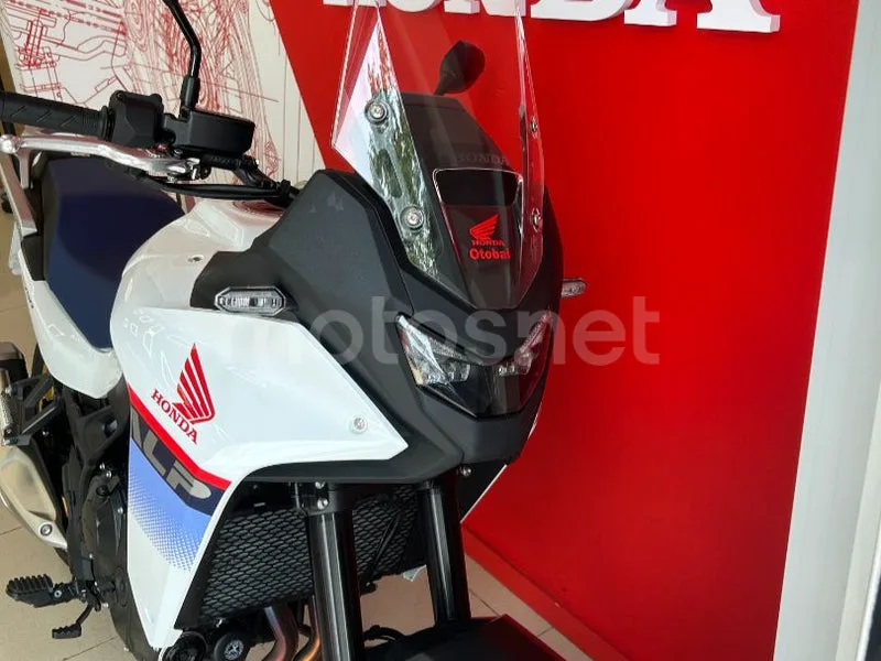 Honda XL750 Transalp - Vista 7