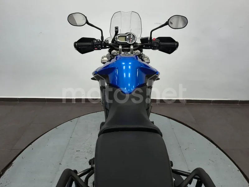Triumph Tiger 800 XR - Vista 16