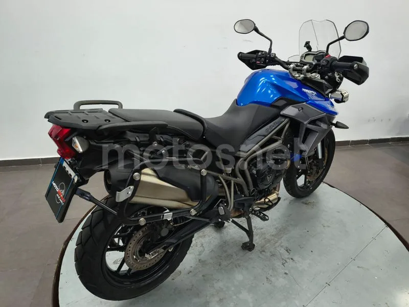 Triumph Tiger 800 XR - Vista 3