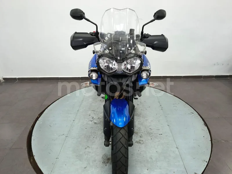 Triumph Tiger 800 XR - Vista 7