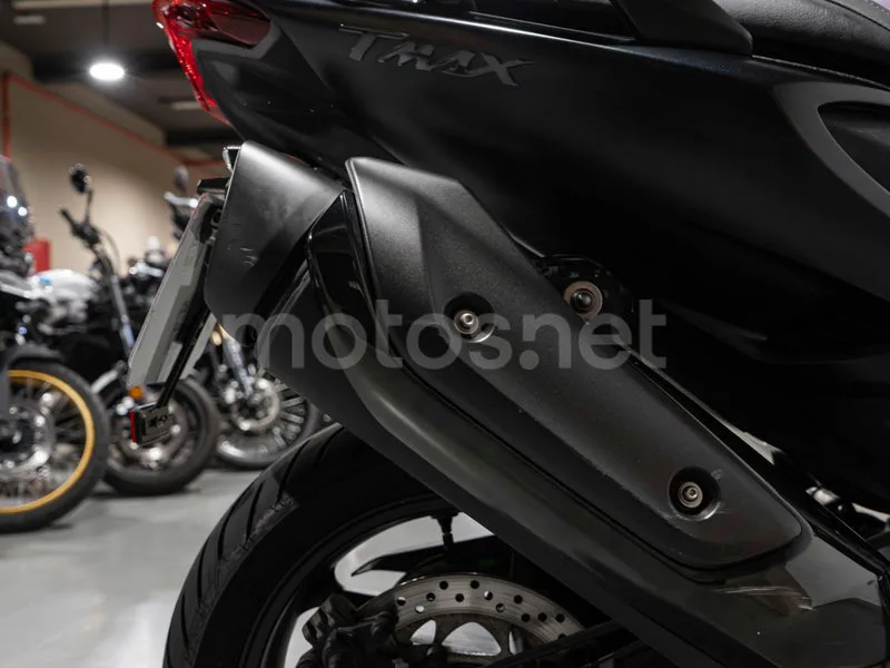 Yamaha TMAX 560 - Vista 15