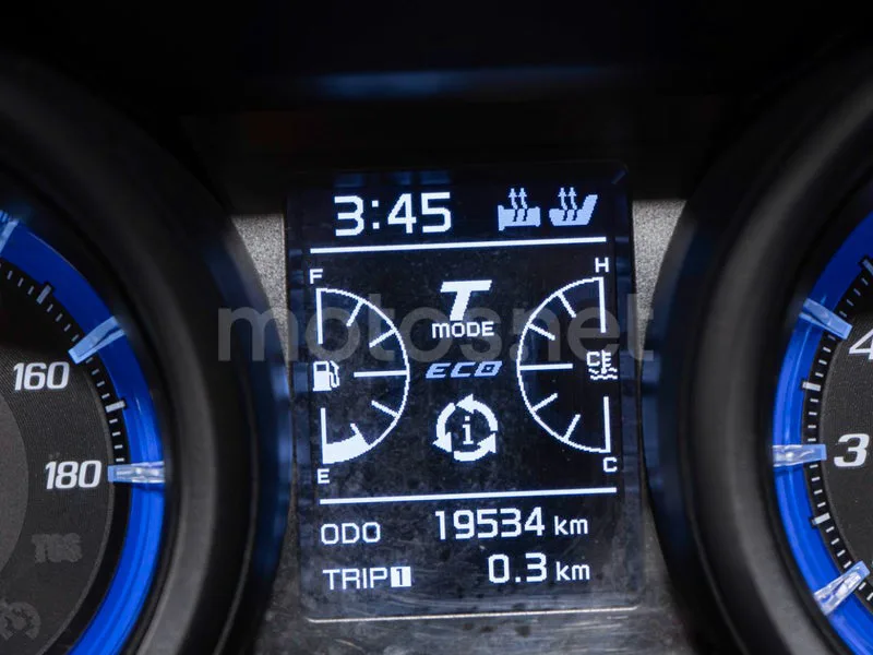 Yamaha TMAX 560 - Vista 20