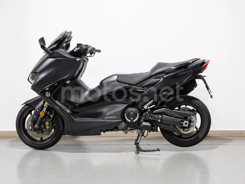 Yamaha TMAX 560 - Vista 4