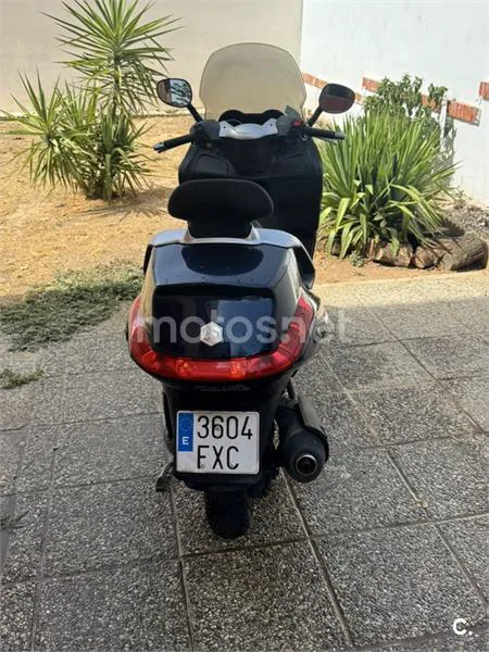 Piaggio XEvo 125 - Vista 5
