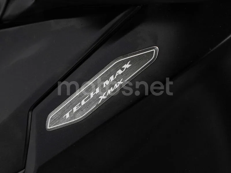 Yamaha XMAX 300 - Vista 8