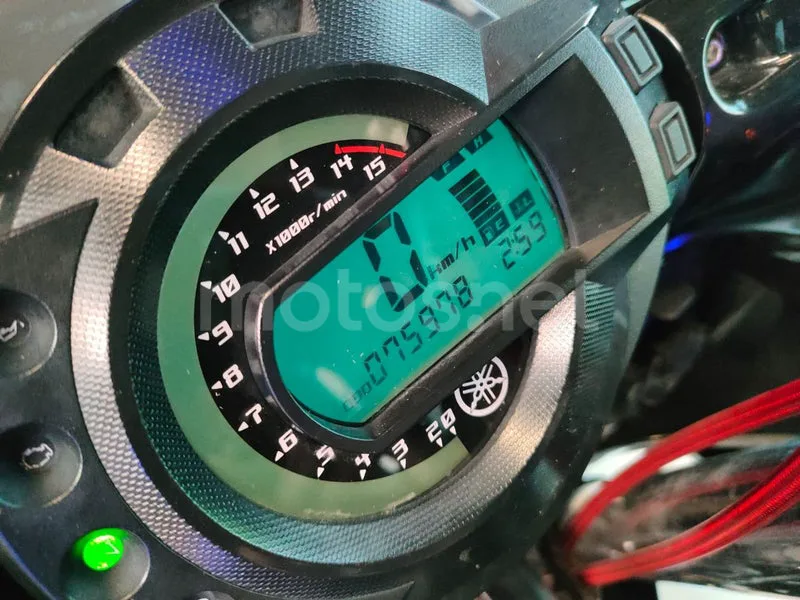 Yamaha FZ6 Fazer - Vista 5