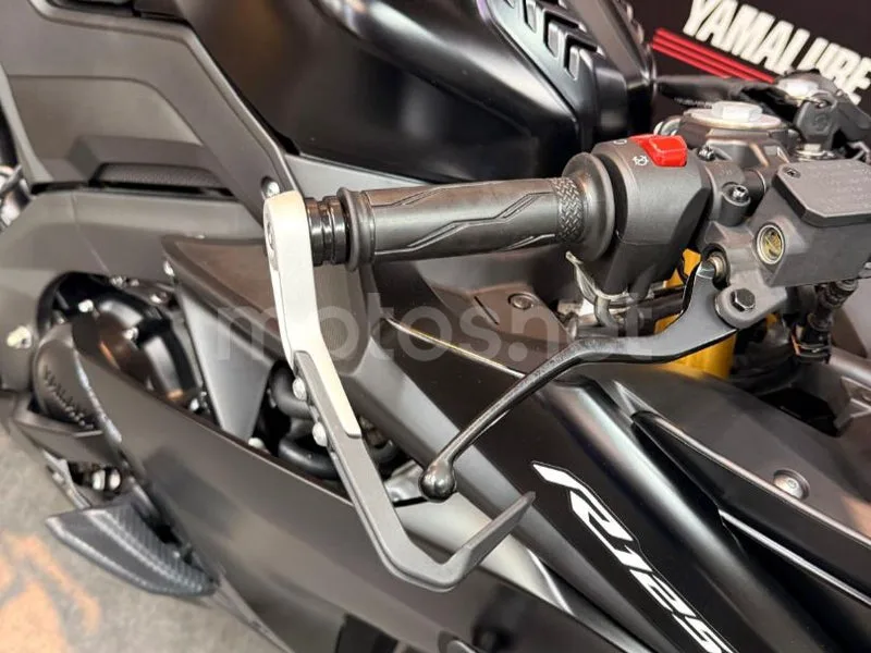 Yamaha YZF-R125 - Vista 5