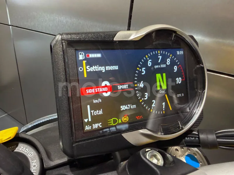 Ducati Scrambler - Vista 3