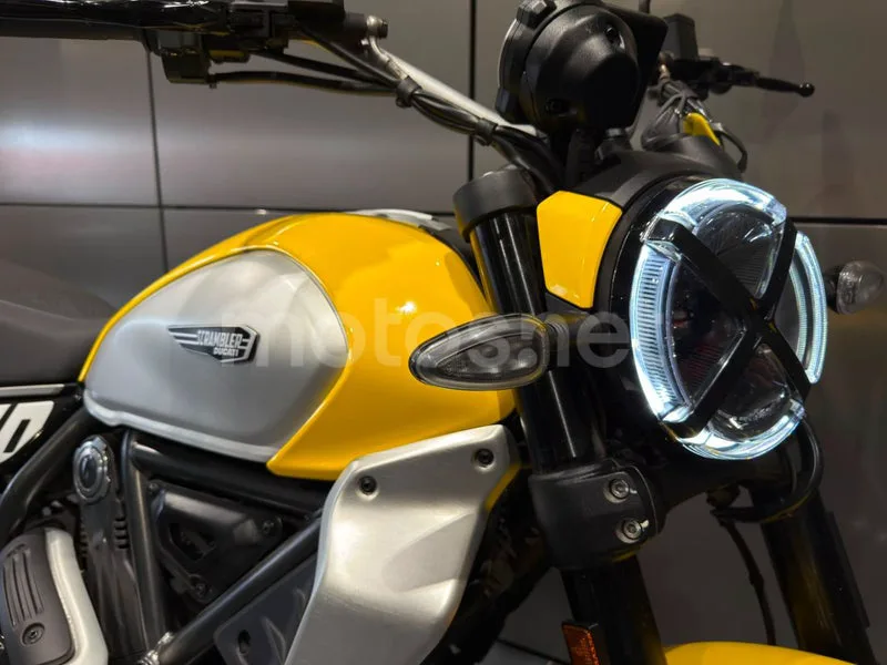Ducati Scrambler - Vista 4