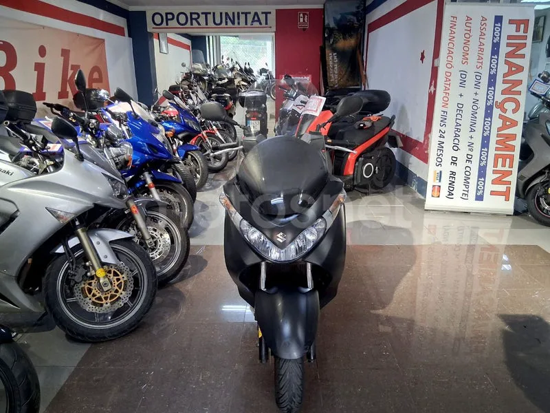 Suzuki Burgman 200 - Vista 4
