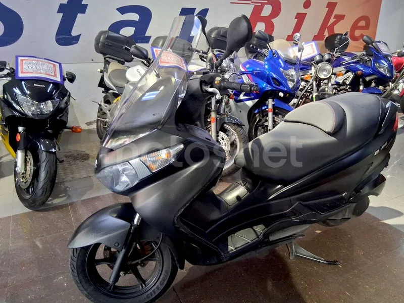 Suzuki Burgman 200 - Vista 6