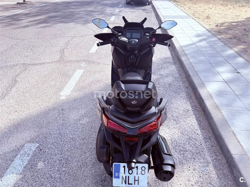 Yamaha XMAX 300 - Vista 5
