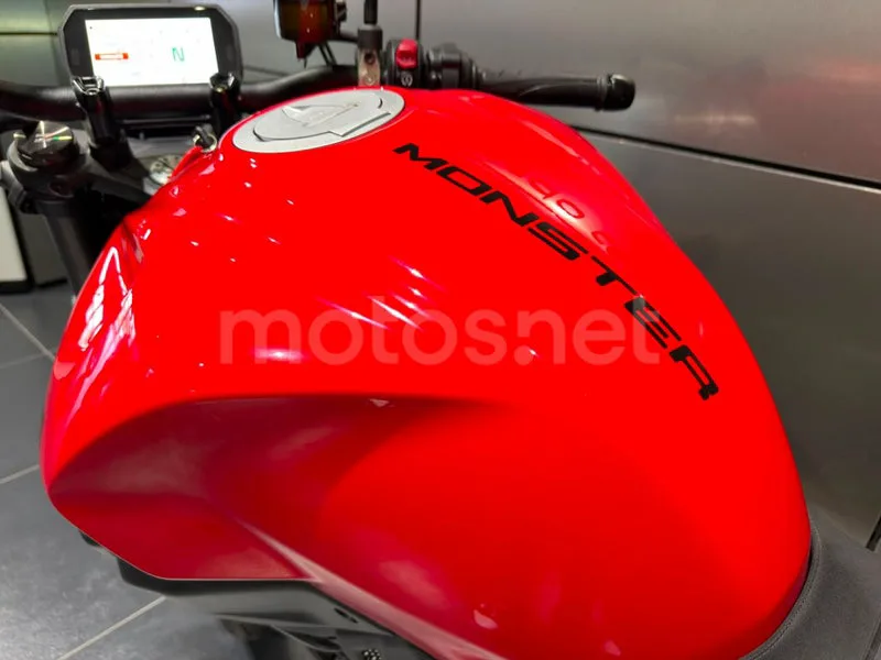 Ducati Monster - Vista 6