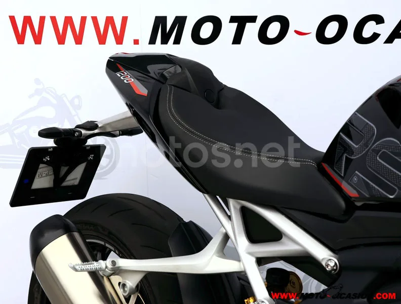 Triumph Speed Triple - Vista 11