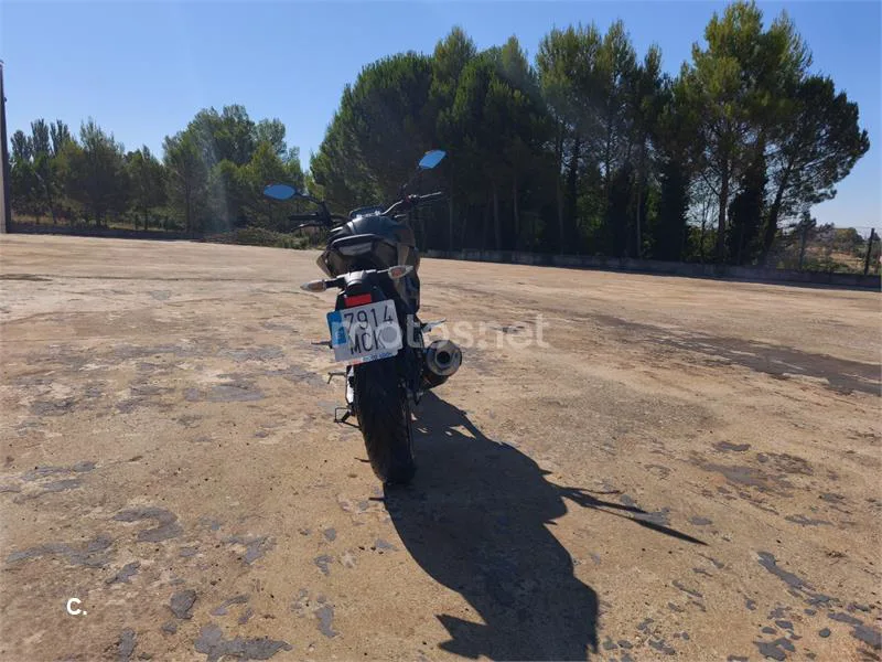Yamaha MT-125 - Vista 6