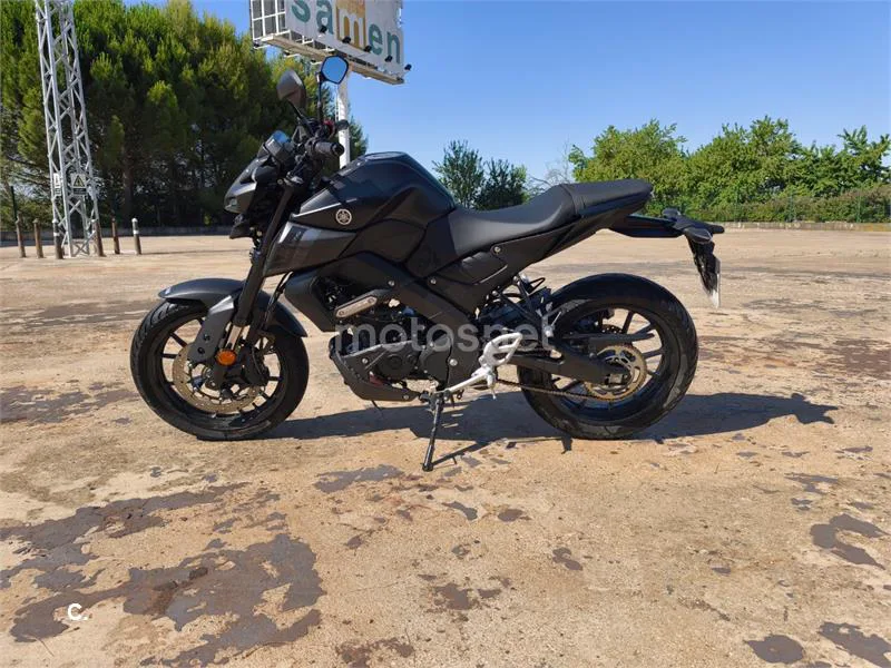 Yamaha MT-125 - Vista 8